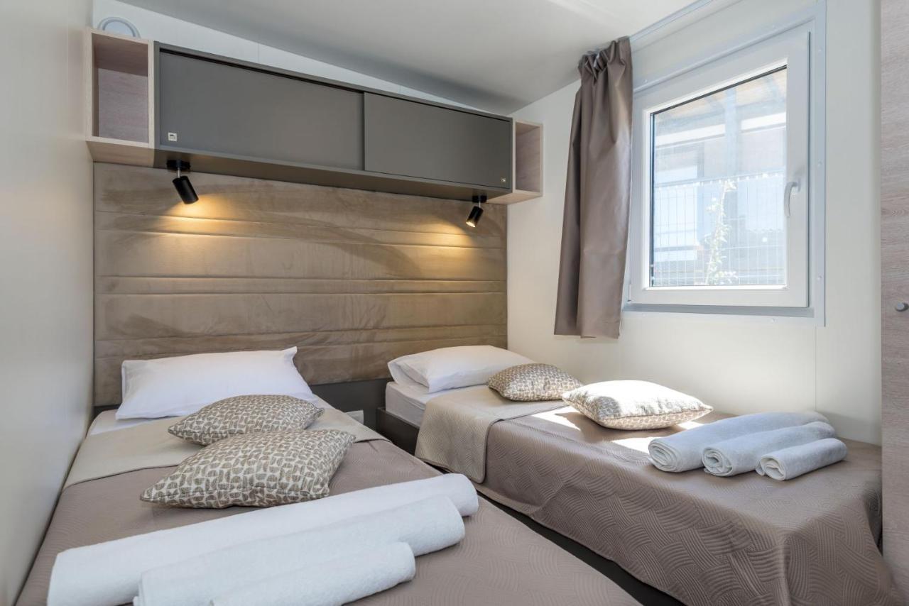 Camp Adriatic Mobile Homes - Campsite Primosten