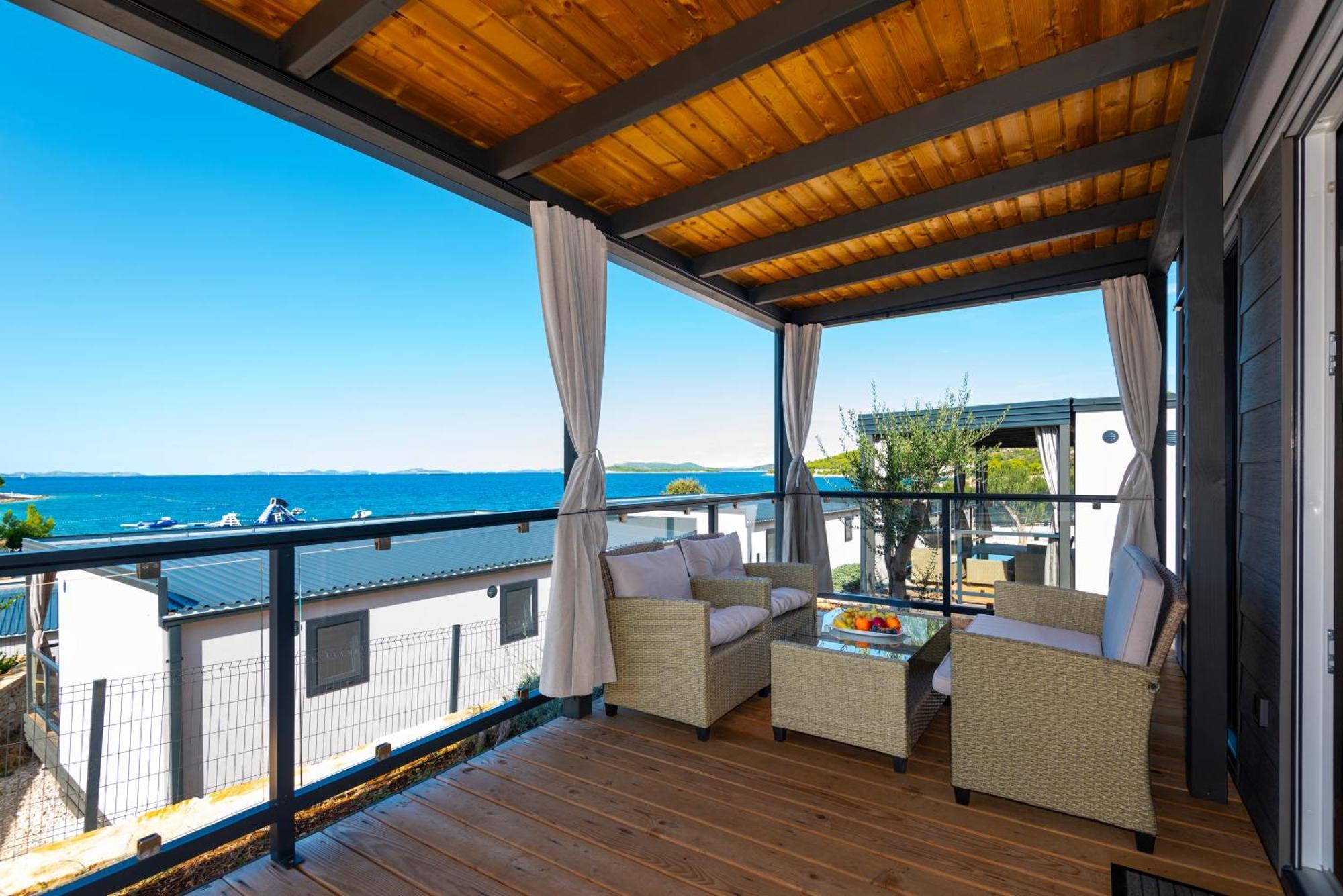 Camp Adriatic Mobile Homes - Campsite Primosten