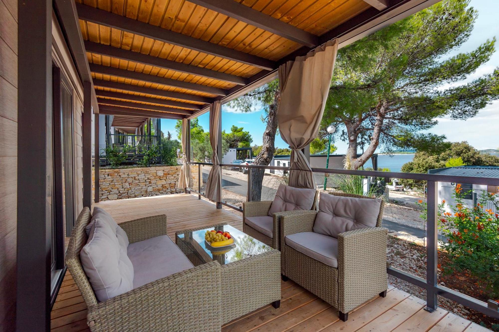 Camp Adriatic Mobile Homes - Campsite Primosten