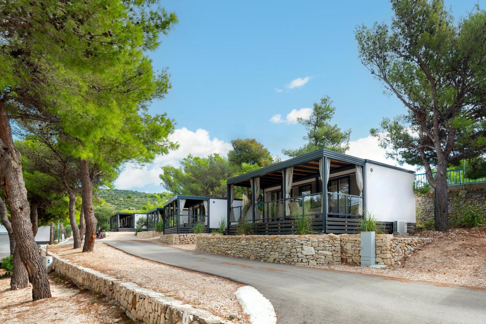 Camp Adriatic Mobile Homes - *